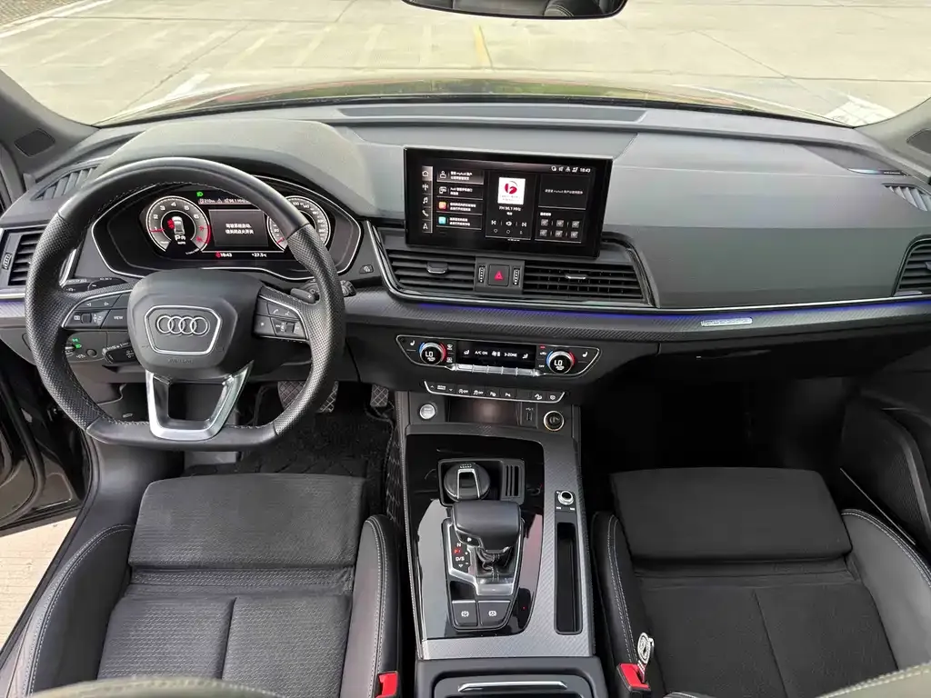 Audi Q5L Sportback — фото 4