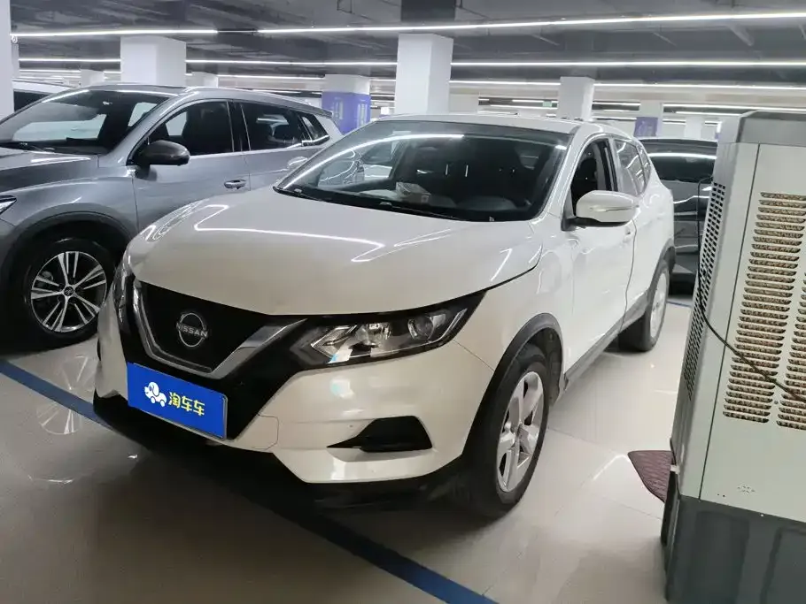 Nissan Qashqai — фото 1