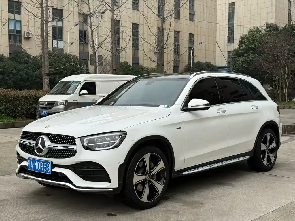 Mercedes-Benz GLC — фото 1