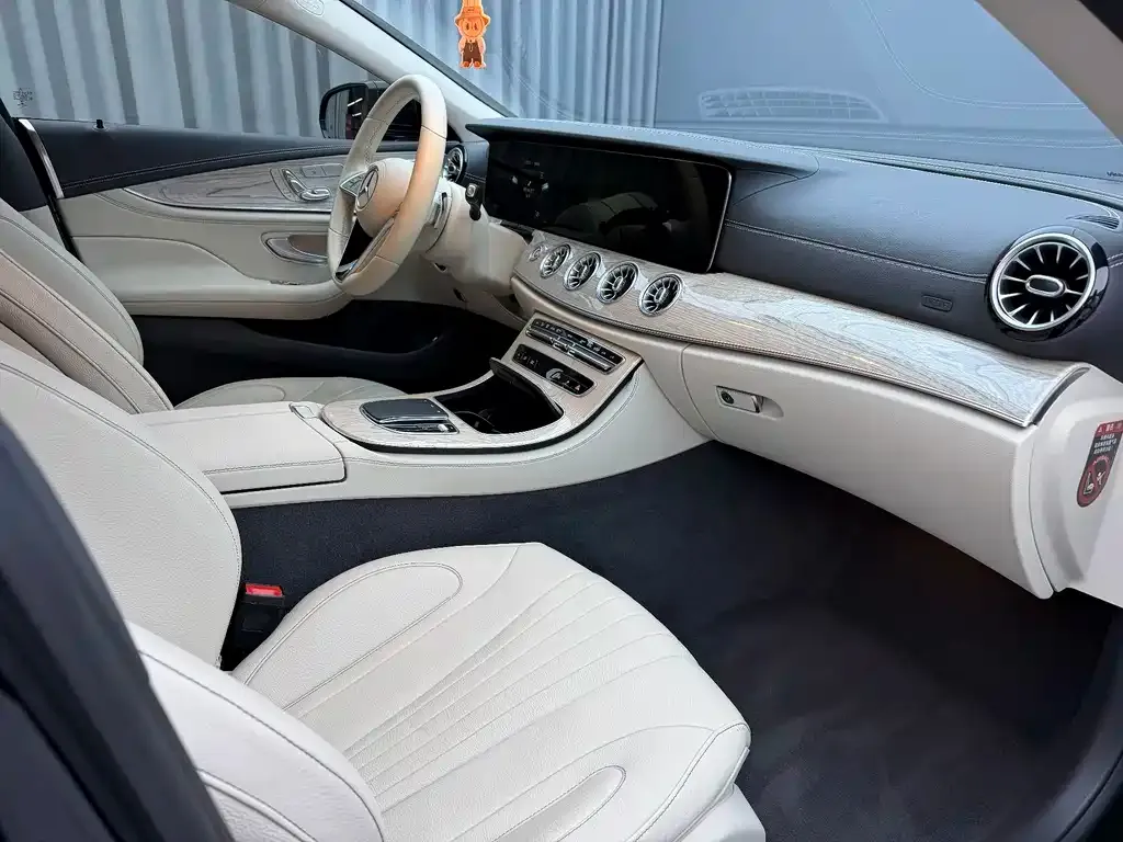 Mercedes-Benz CLS — фото 9