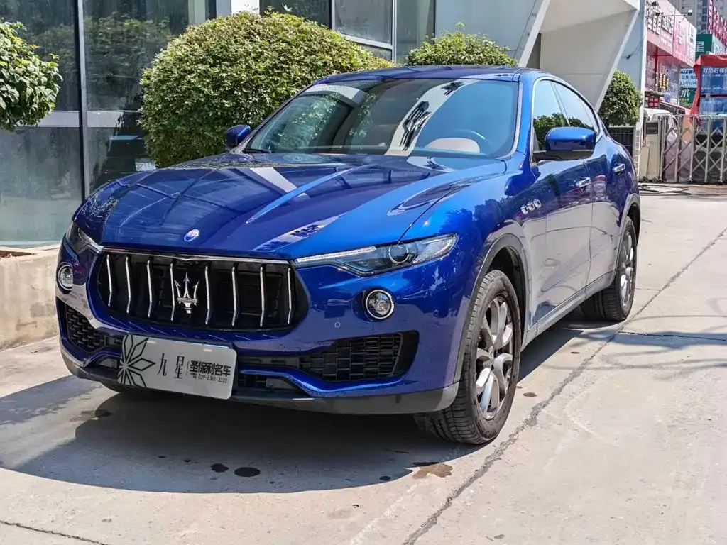 Maserati Levante — фото 1