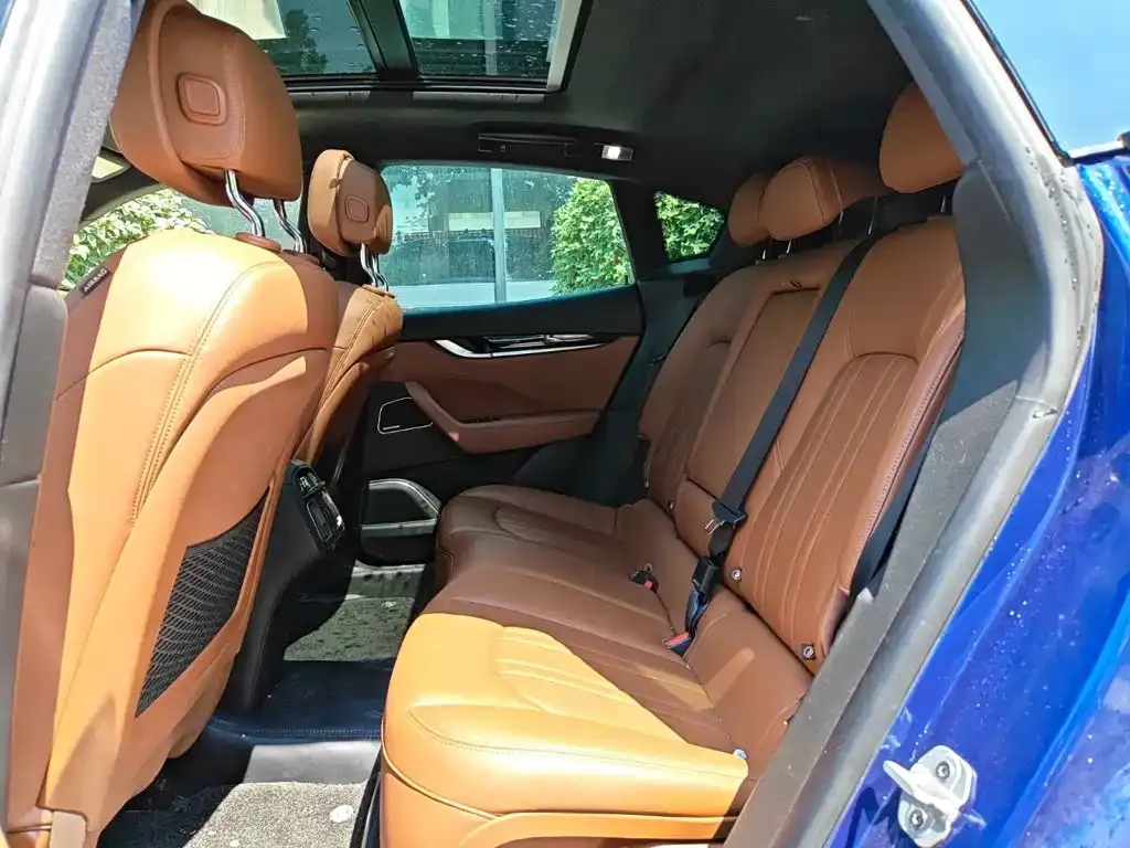 Maserati Levante — фото 10