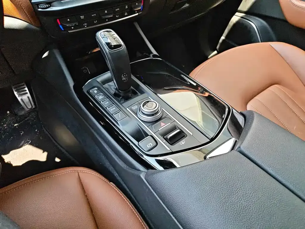 Maserati Levante — фото 5