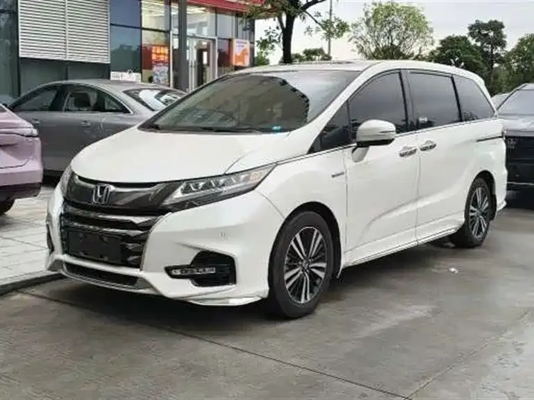 Honda Odyssey — фото 1