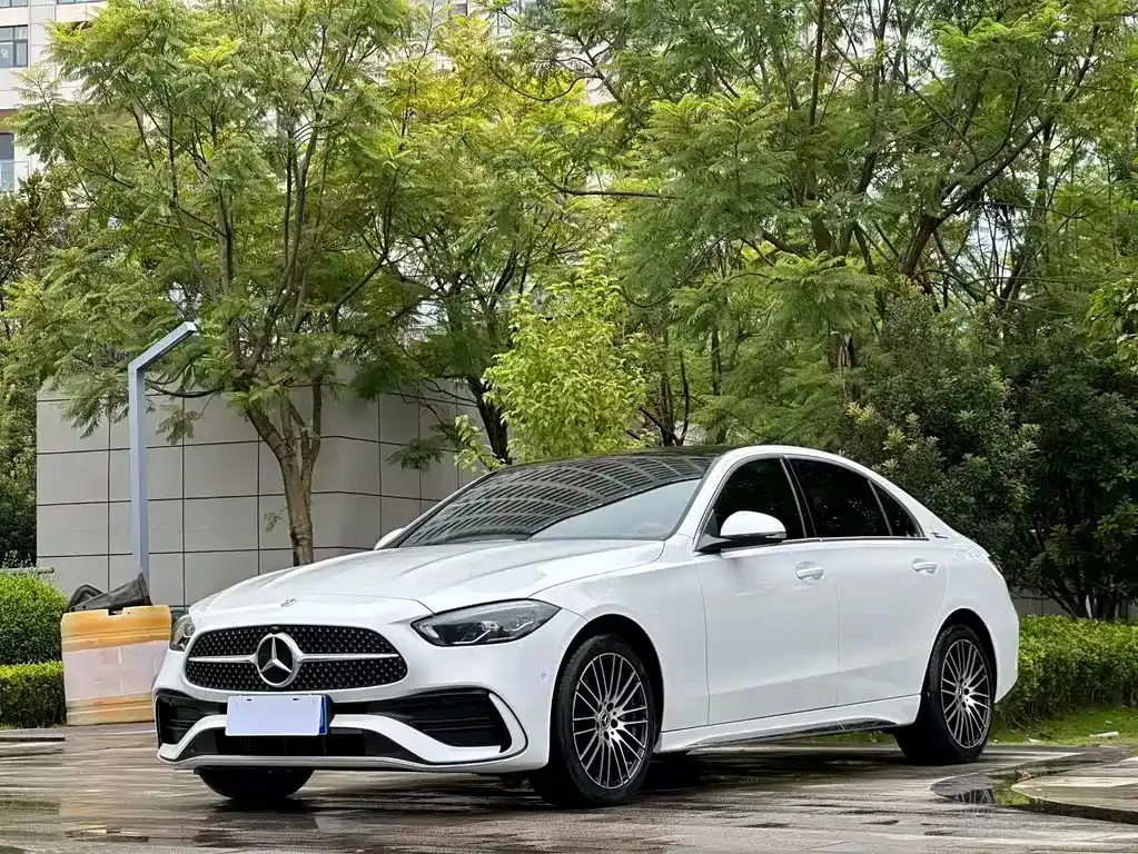 Mercedes-Benz C-Class — фото 1