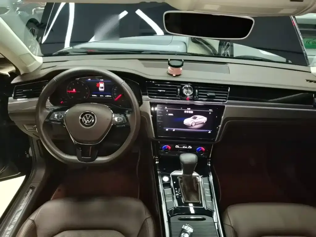 Volkswagen Phideon — фото 8