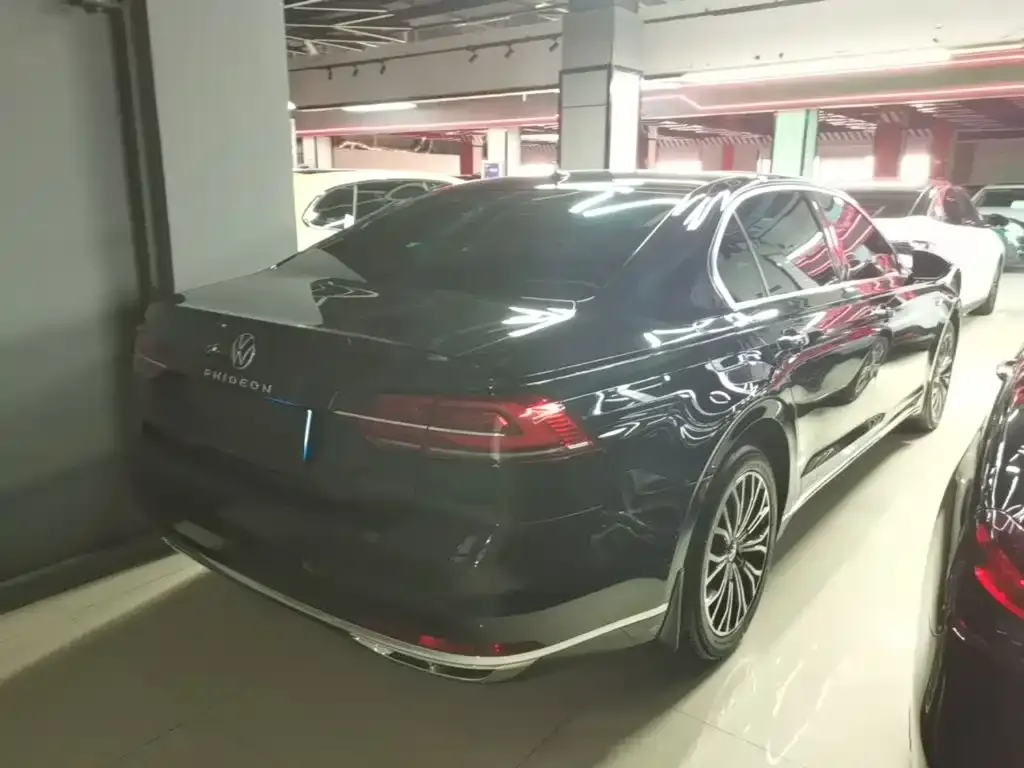 Volkswagen Phideon — фото 6