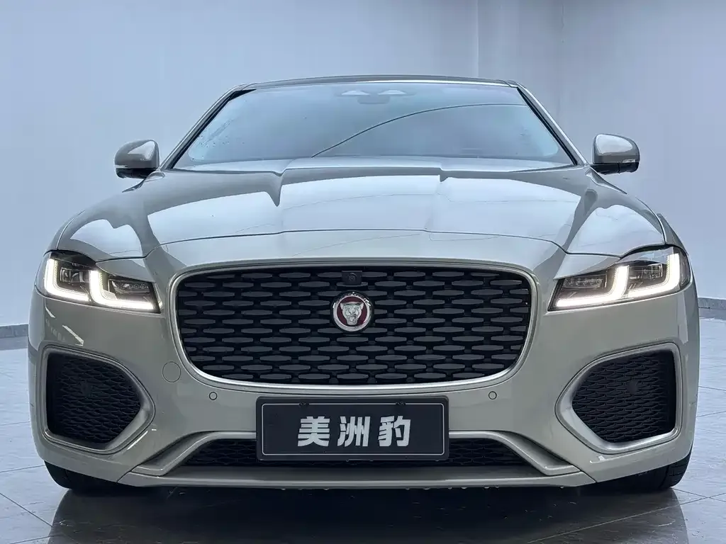 Jaguar XFL — фото 2