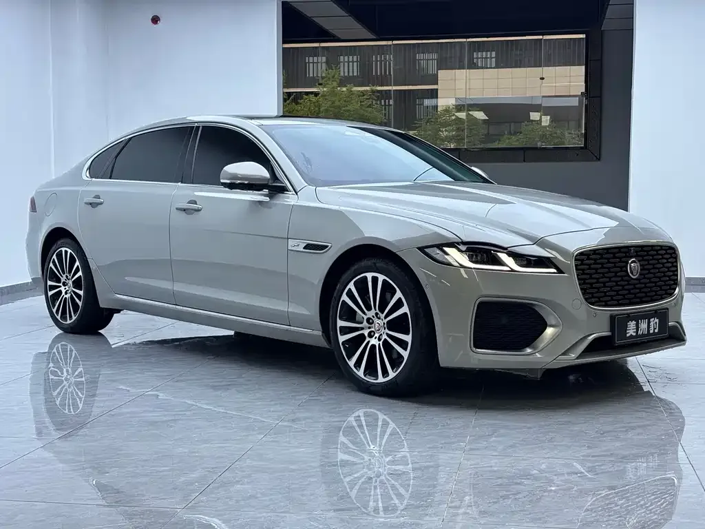 Jaguar XFL — фото 3