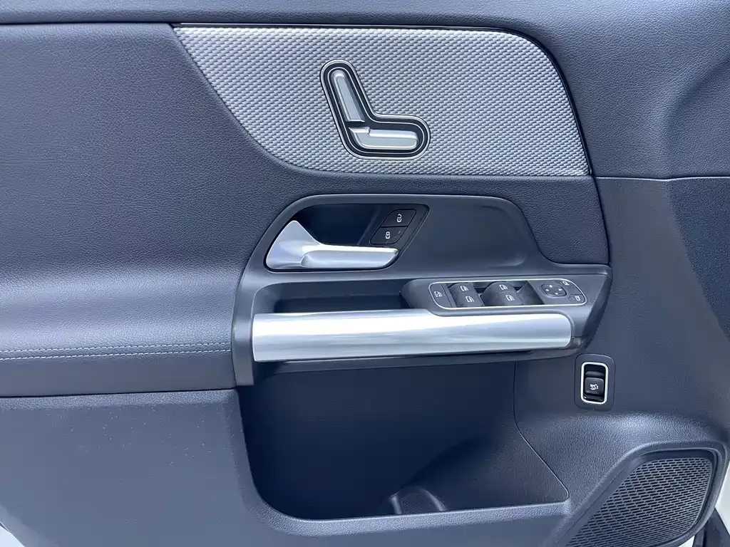 Mercedes-Benz GLA — фото 10