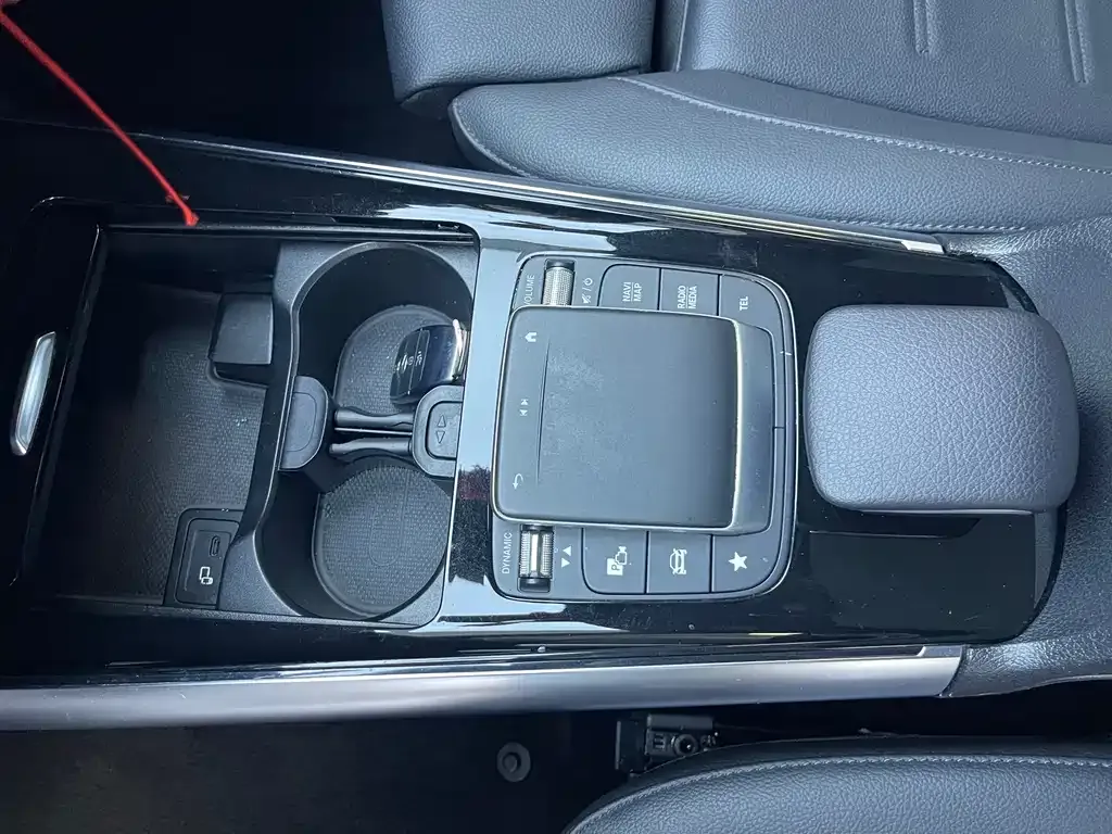 Mercedes-Benz GLA — фото 6