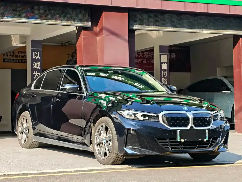BMW i3 — фото 9