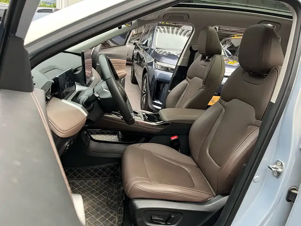 GAC Motor Trumpchi GS4 — фото 8