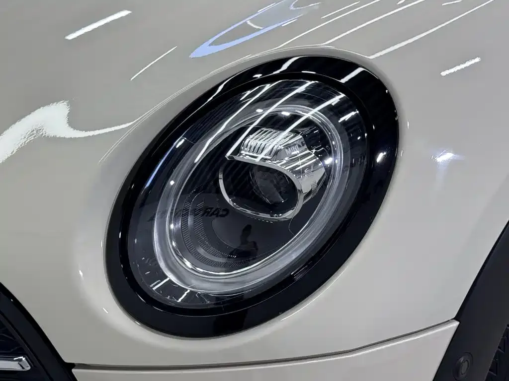 MINI Clubman — фото 7