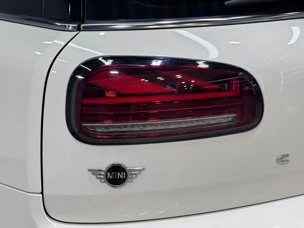 MINI Clubman — фото 3