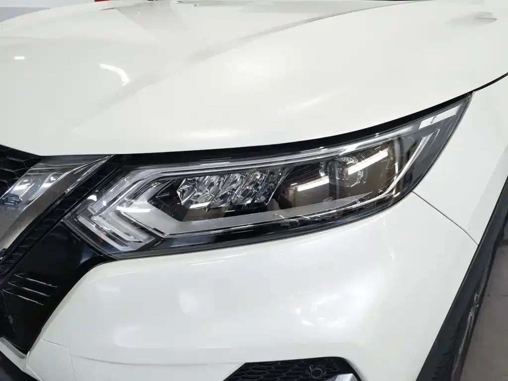 Nissan Qashqai — фото 6
