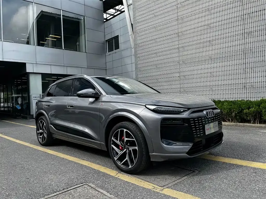 Audi Q6L e-tron — фото 8