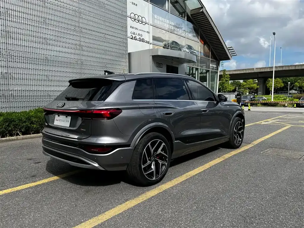 Audi Q6L e-tron — фото 4