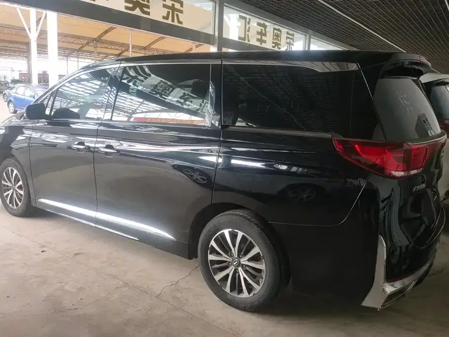 GAC Motor Trumpchi M8 — фото 9