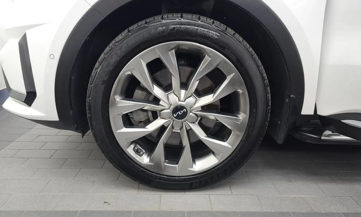 Kia Sorento — фото 6