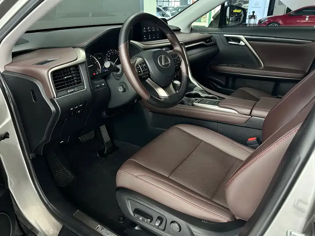 Lexus RX — фото 10