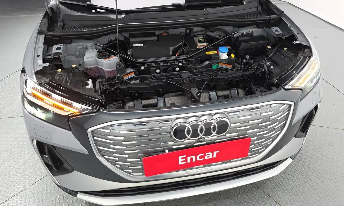 Audi Q4 e-tron — фото 10