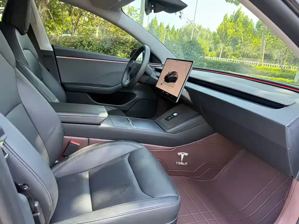 Tesla Model 3 — фото 2
