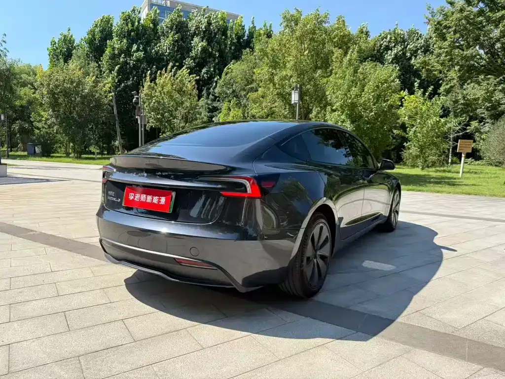 Tesla Model 3 — фото 6