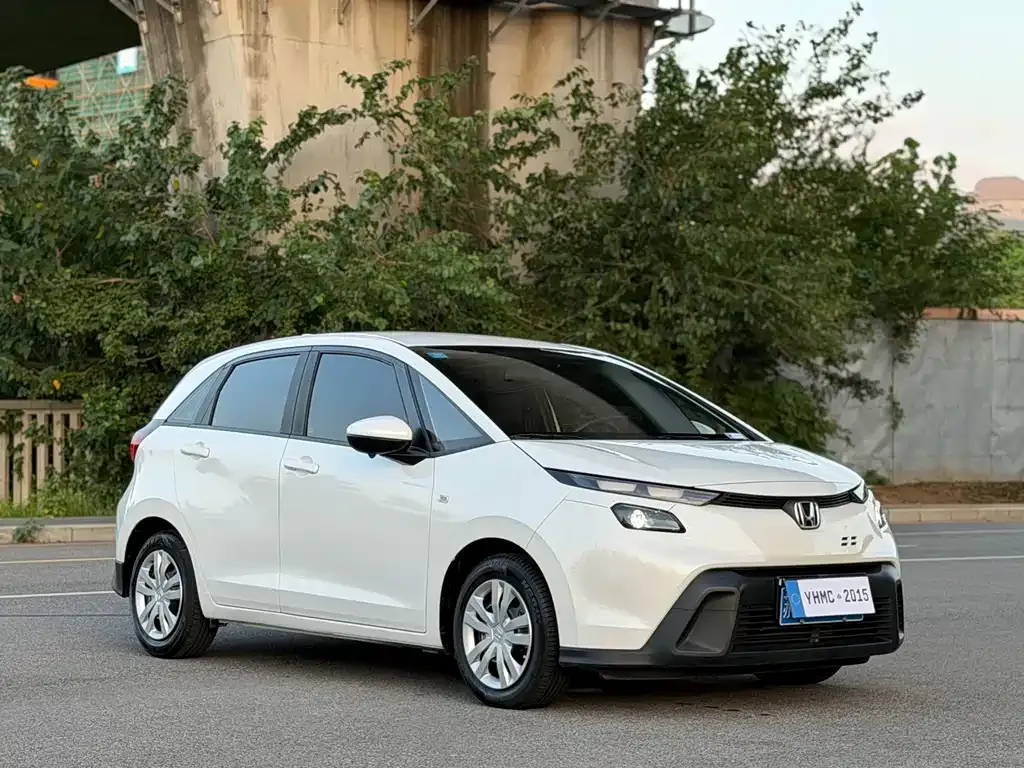 Honda Fit — фото 10