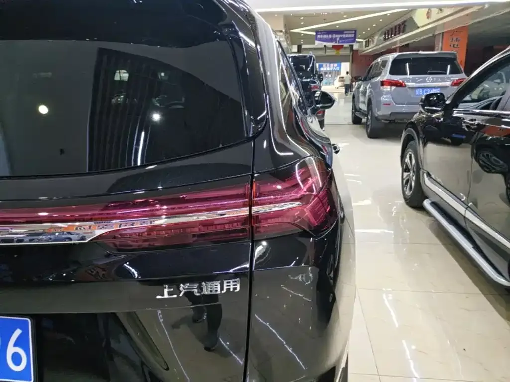 Buick Envision Plus — фото 8