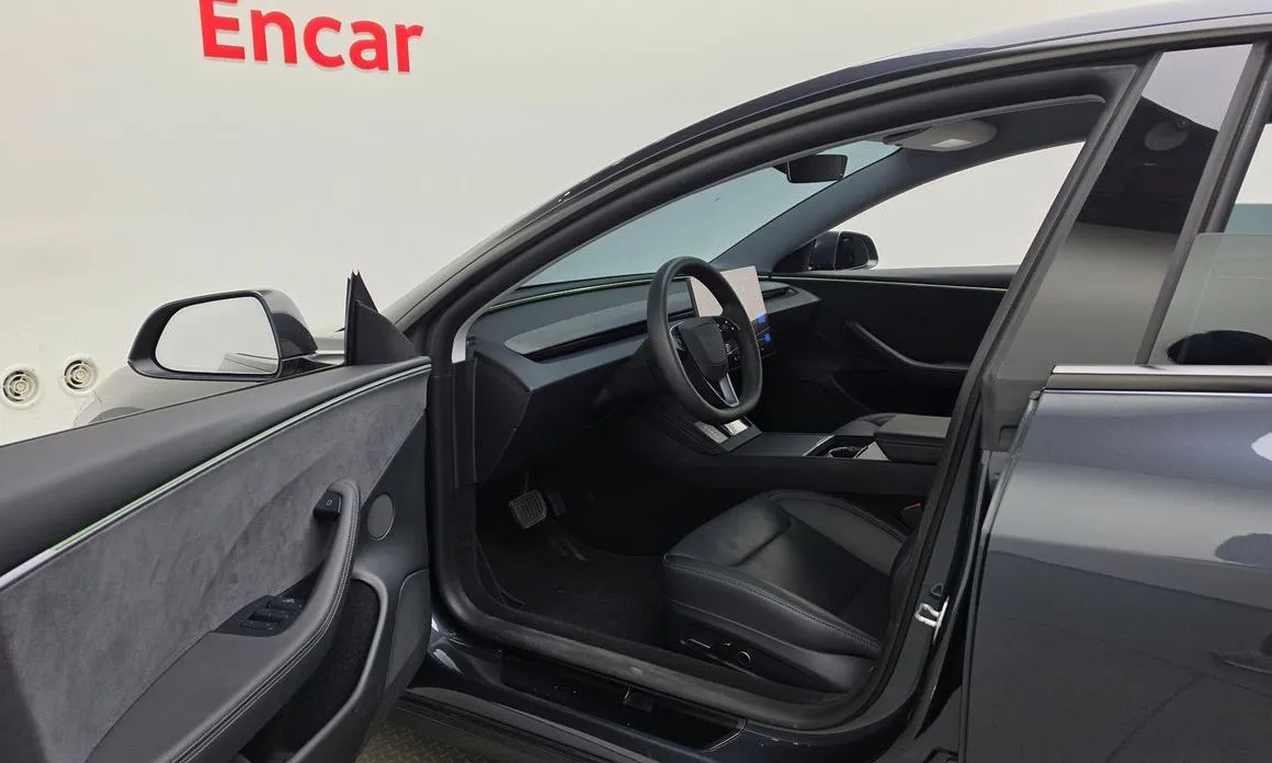Tesla Model 3 — фото 4