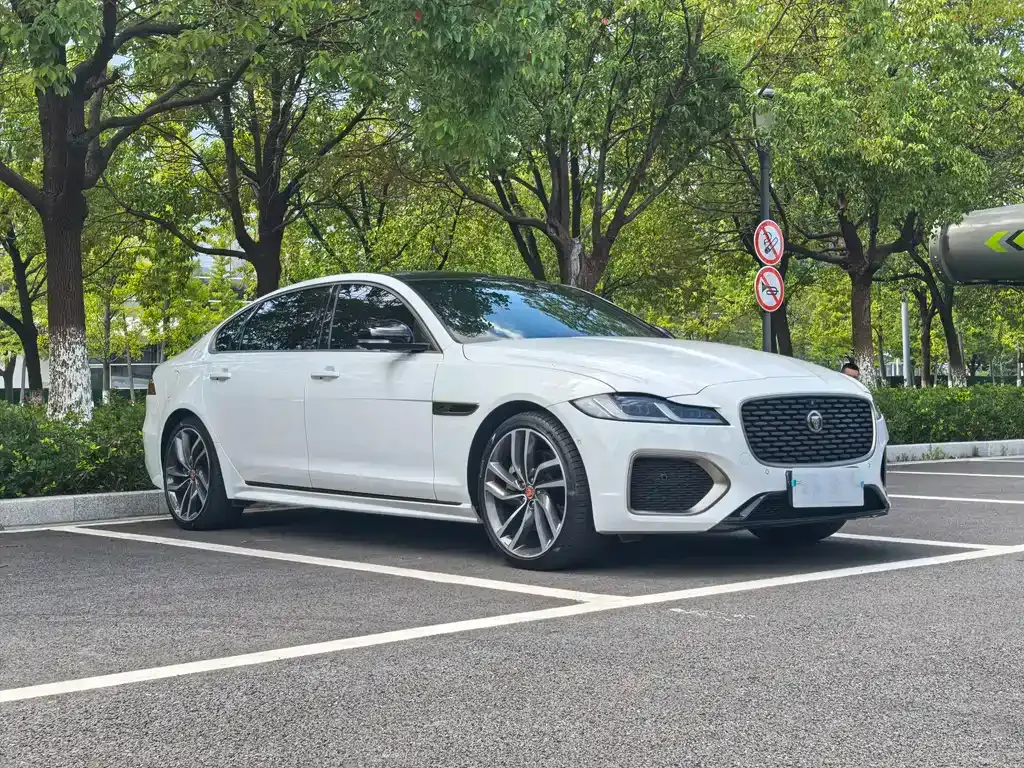 Jaguar XFL — фото 4
