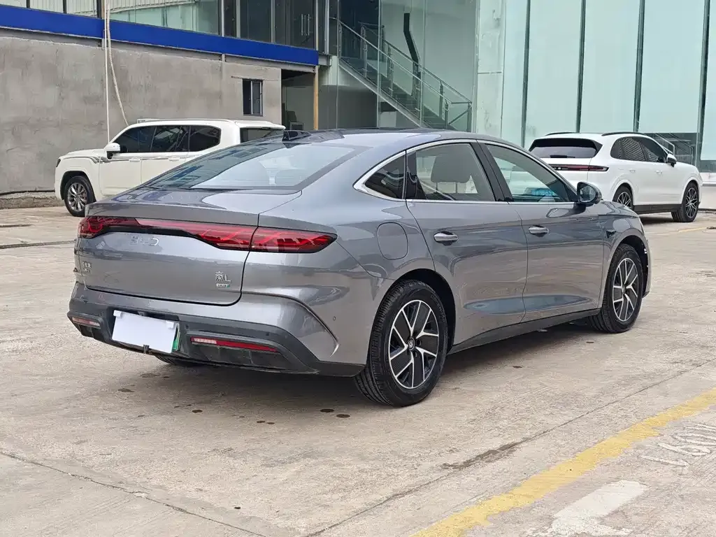 BYD Qin L — фото 2