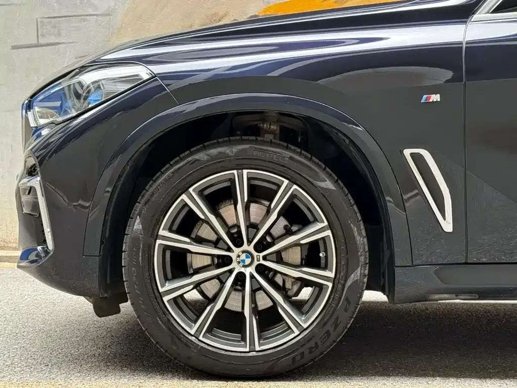 BMW X5 — фото 10