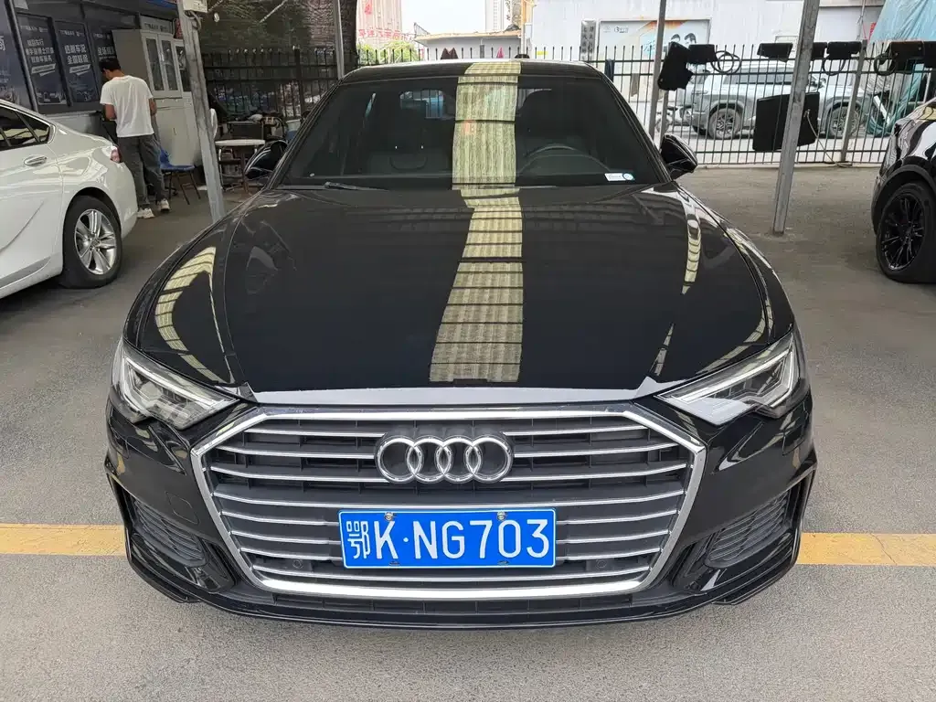 Audi A6L — фото 10