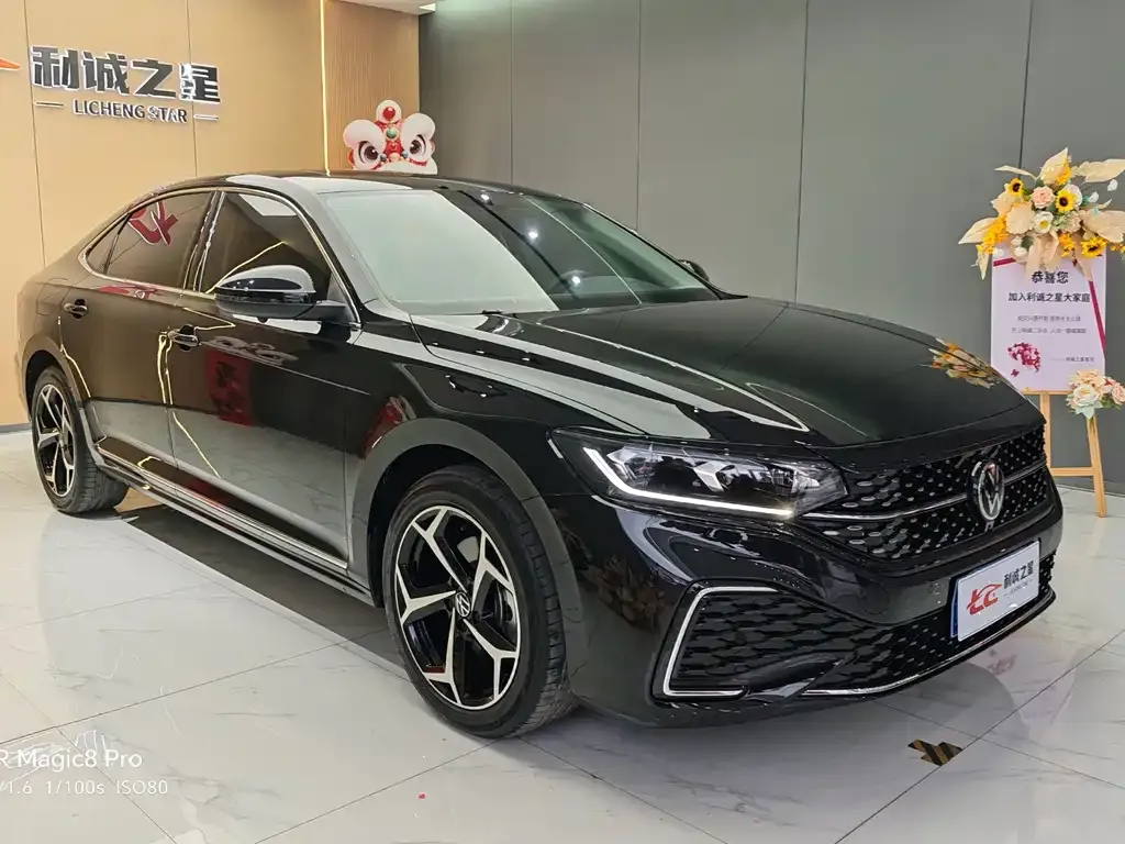 Volkswagen Passat — фото 2