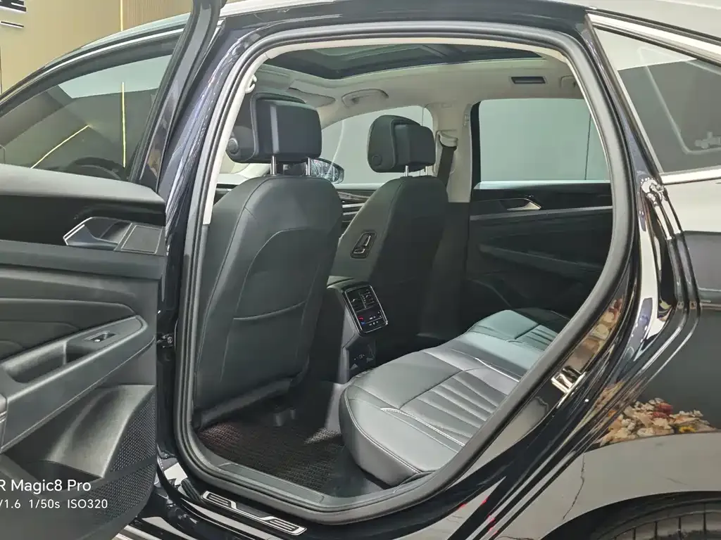 Volkswagen Passat — фото 8