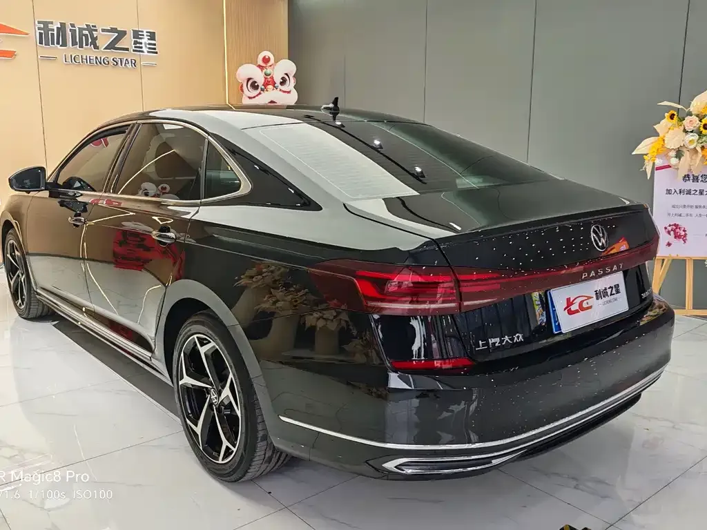 Volkswagen Passat — фото 5