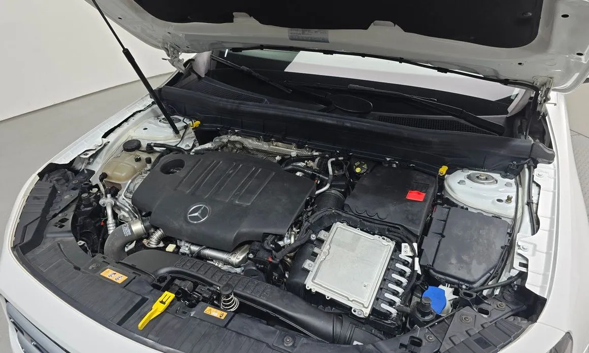 Mercedes-Benz GLB-Class — фото 9