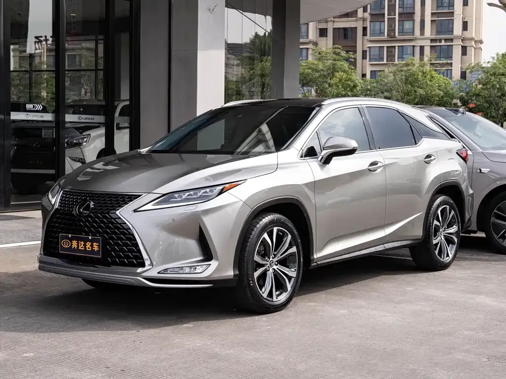 Lexus RX — фото 1