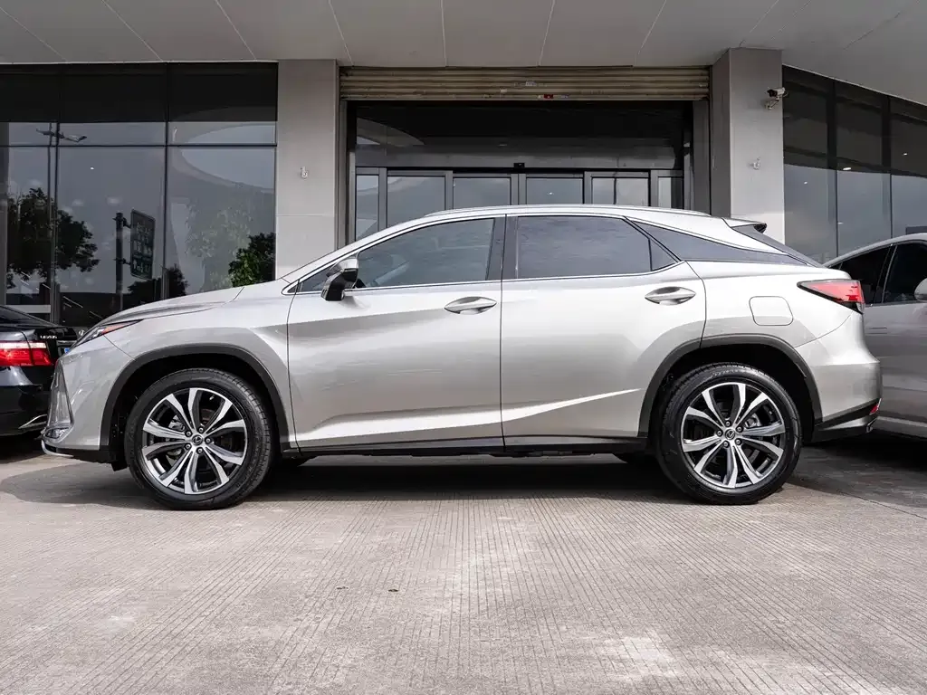 Lexus RX — фото 8