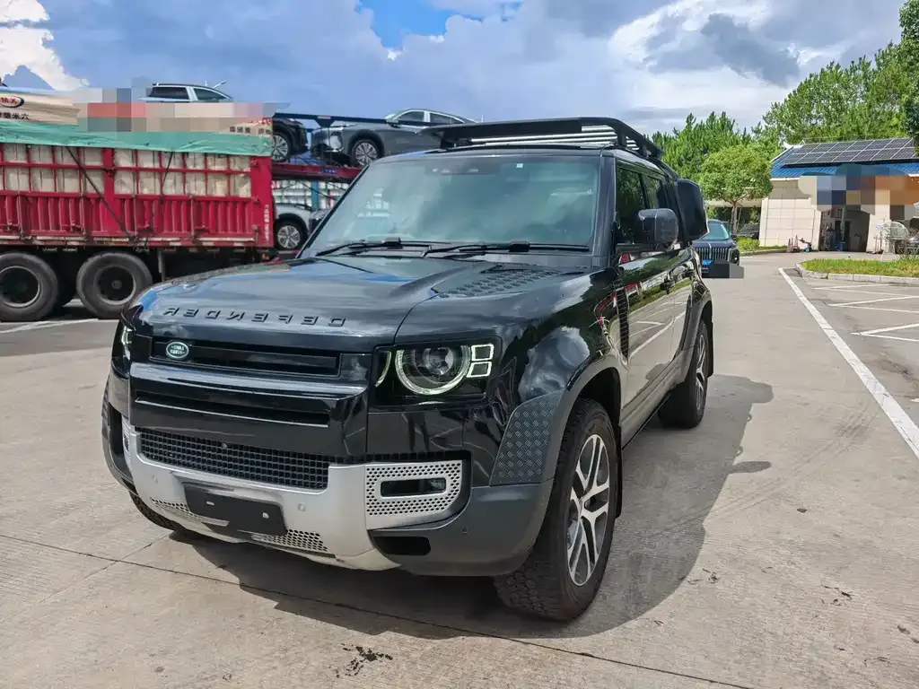 Land Rover Defender — фото 1