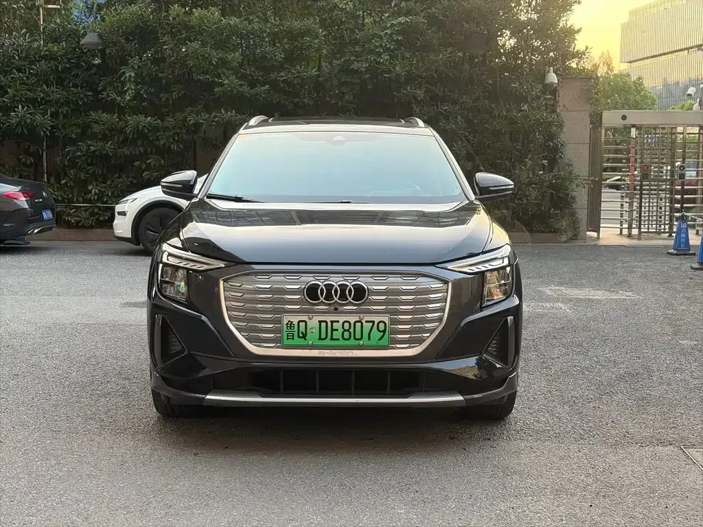Audi Q5 e-tron — фото 8