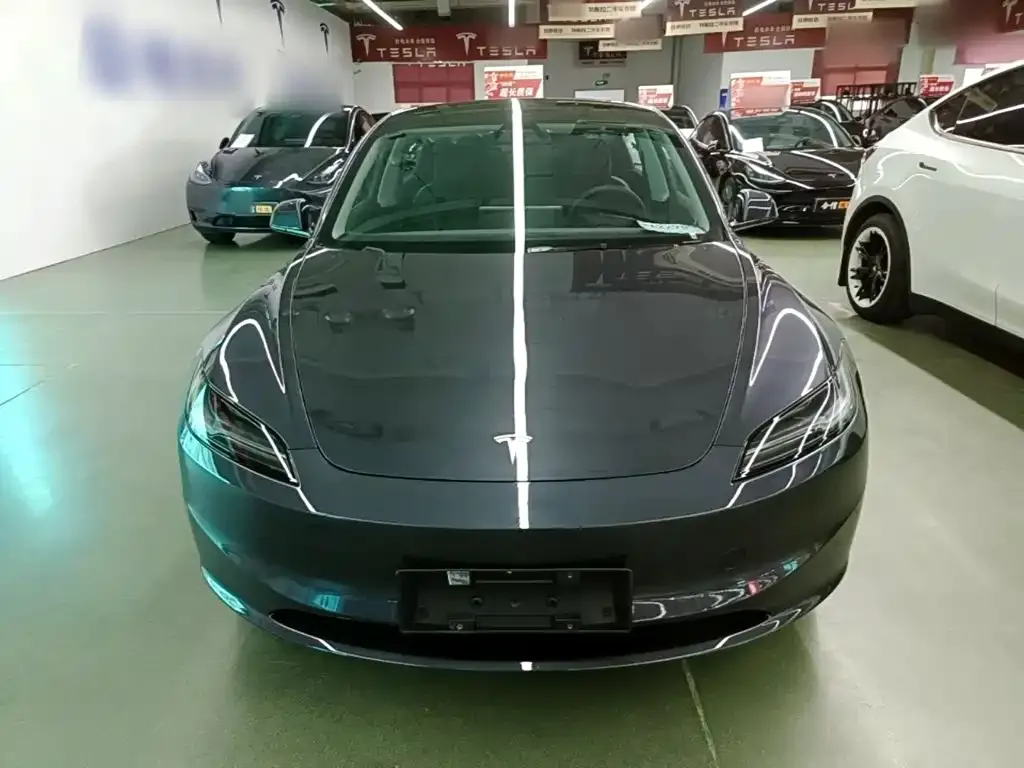 Tesla Model 3 — фото 5