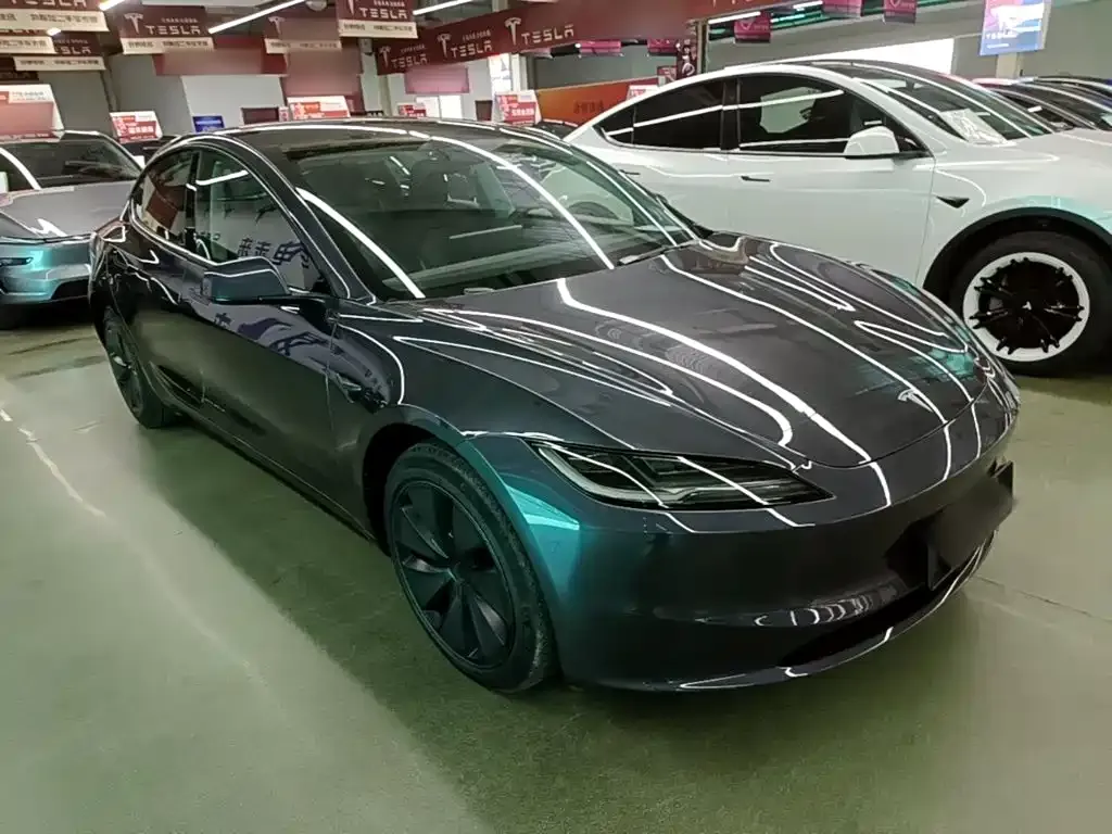 Tesla Model 3 — фото 9