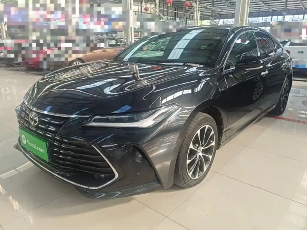 Toyota Avalon — фото 1
