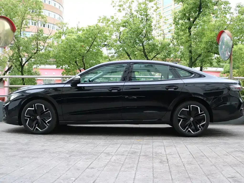 Volkswagen Passat — фото 10
