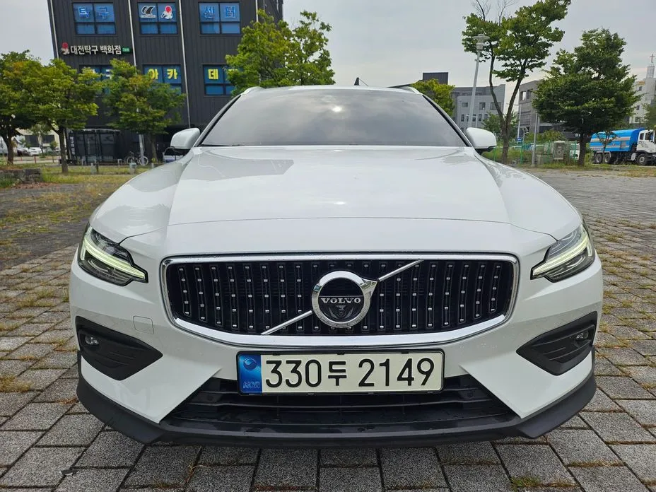 Volvo V60 — фото 1