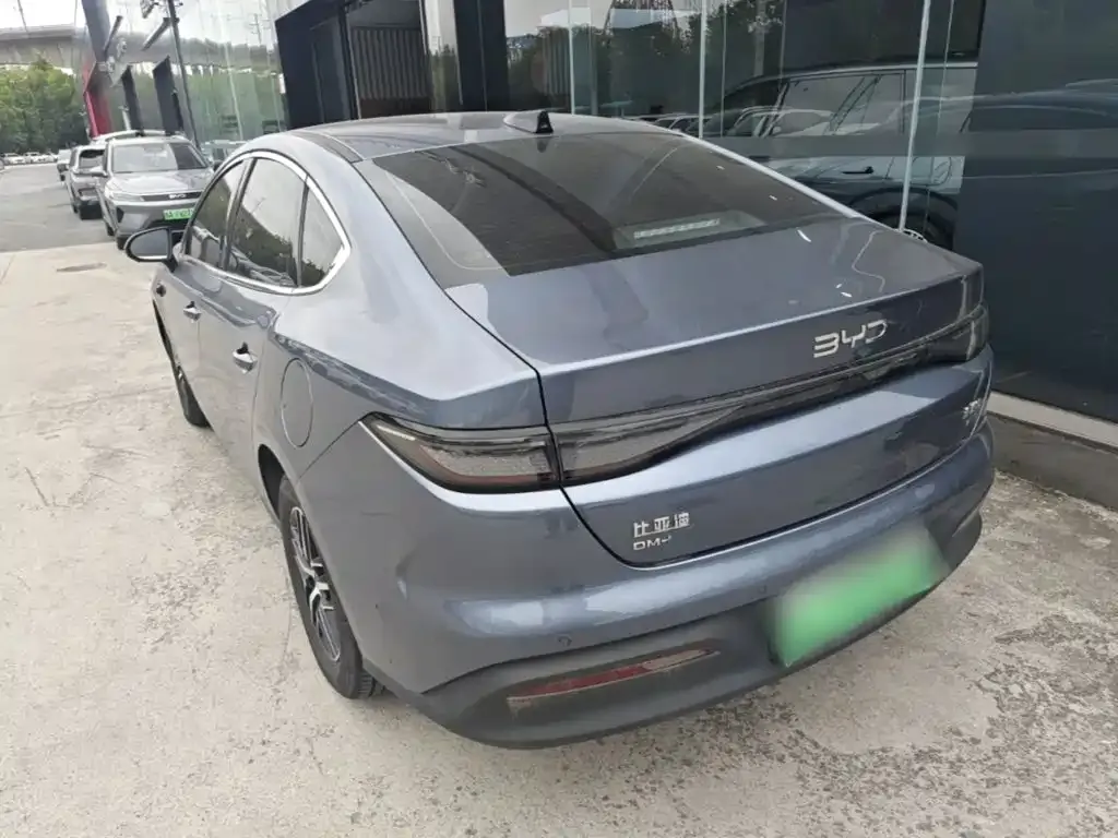 BYD Seal 05 DM-i — фото 9