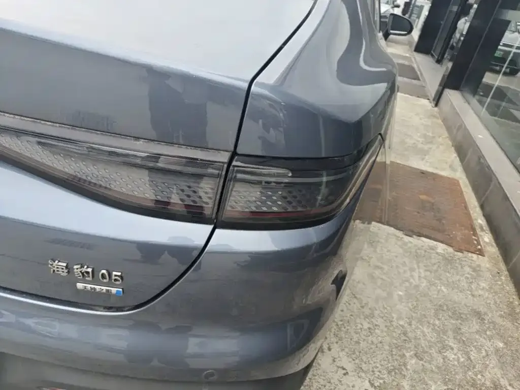 BYD Seal 05 DM-i — фото 3